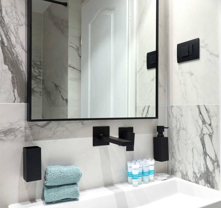 Photo of Bathroom in Pile
