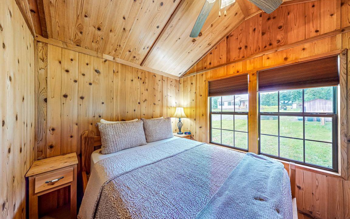 Photo of Bedroom in Hector
