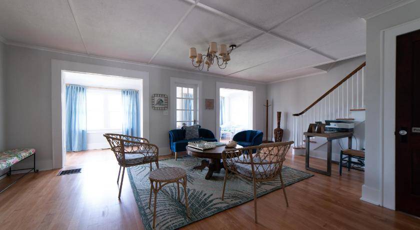 Photo of Others in Hampton Bays