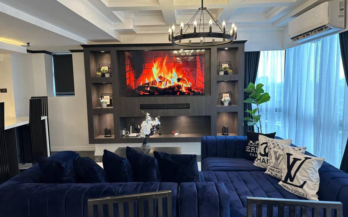 Photo of Livingroom in Downtown