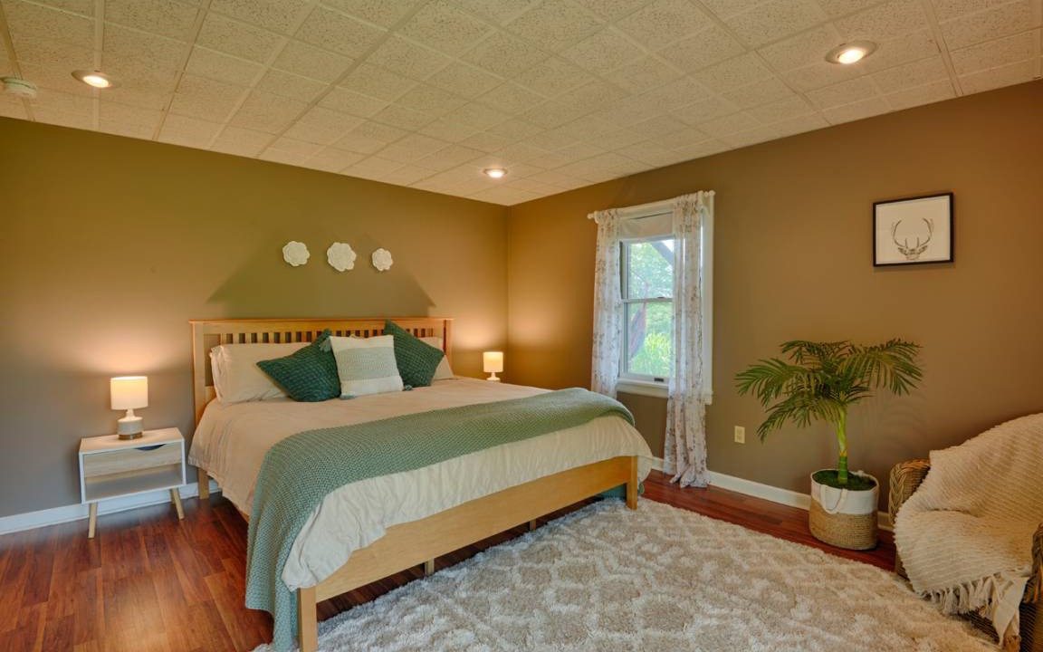 Photo of Bedroom in Tully