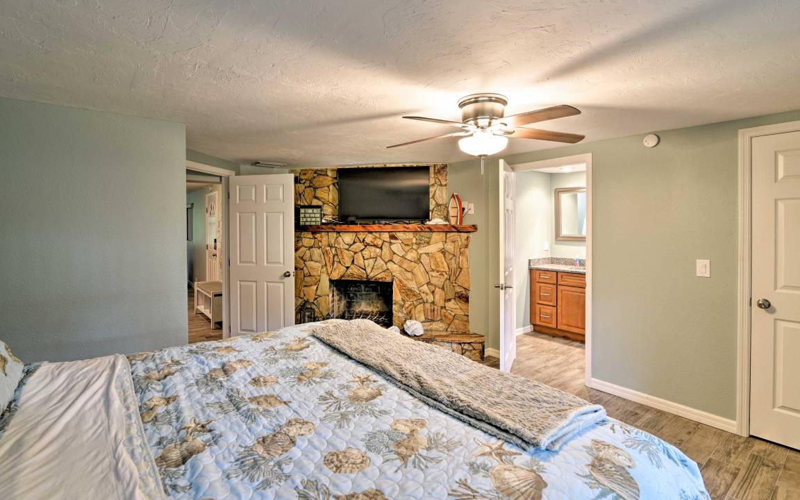 Photo of Bedroom in Yankeetown