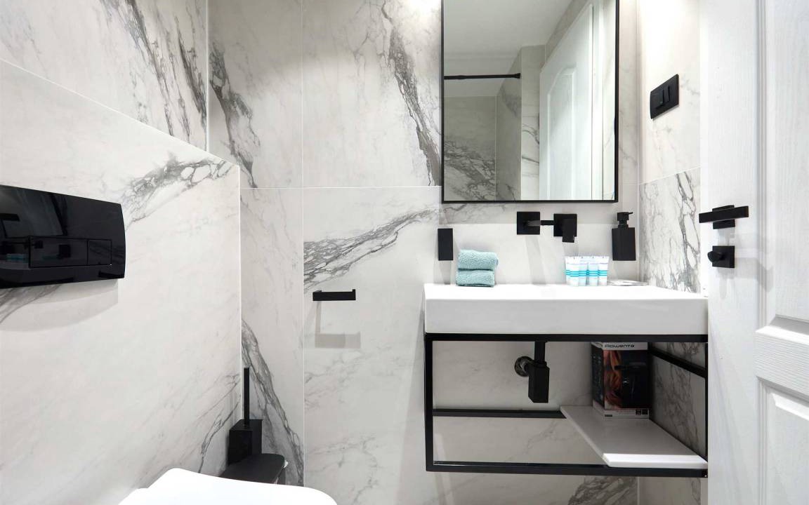 Photo of Bathroom in Pile