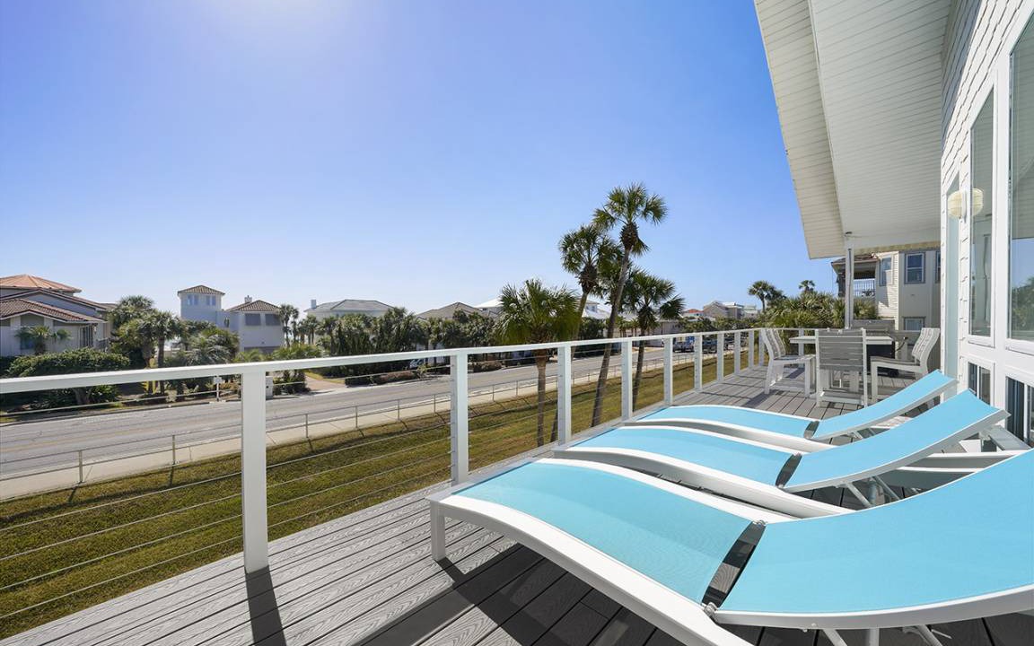 Photo of Patio Balcony in Crystal Shores