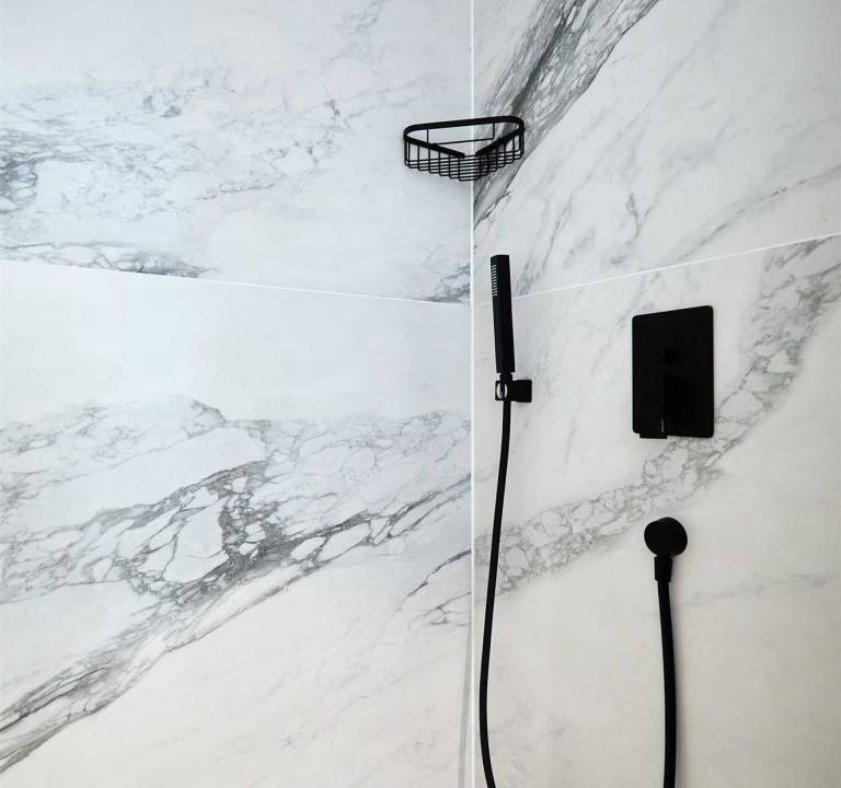Photo of Bathroom in Pile