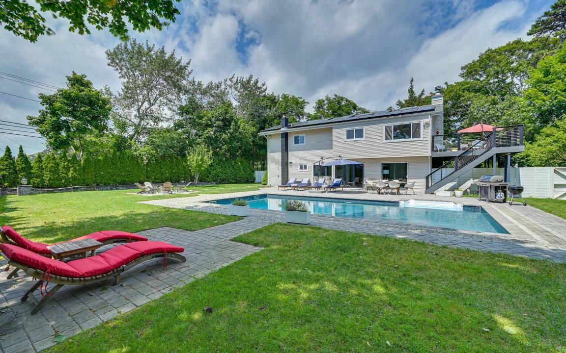 Photo of Others in Hampton Bays