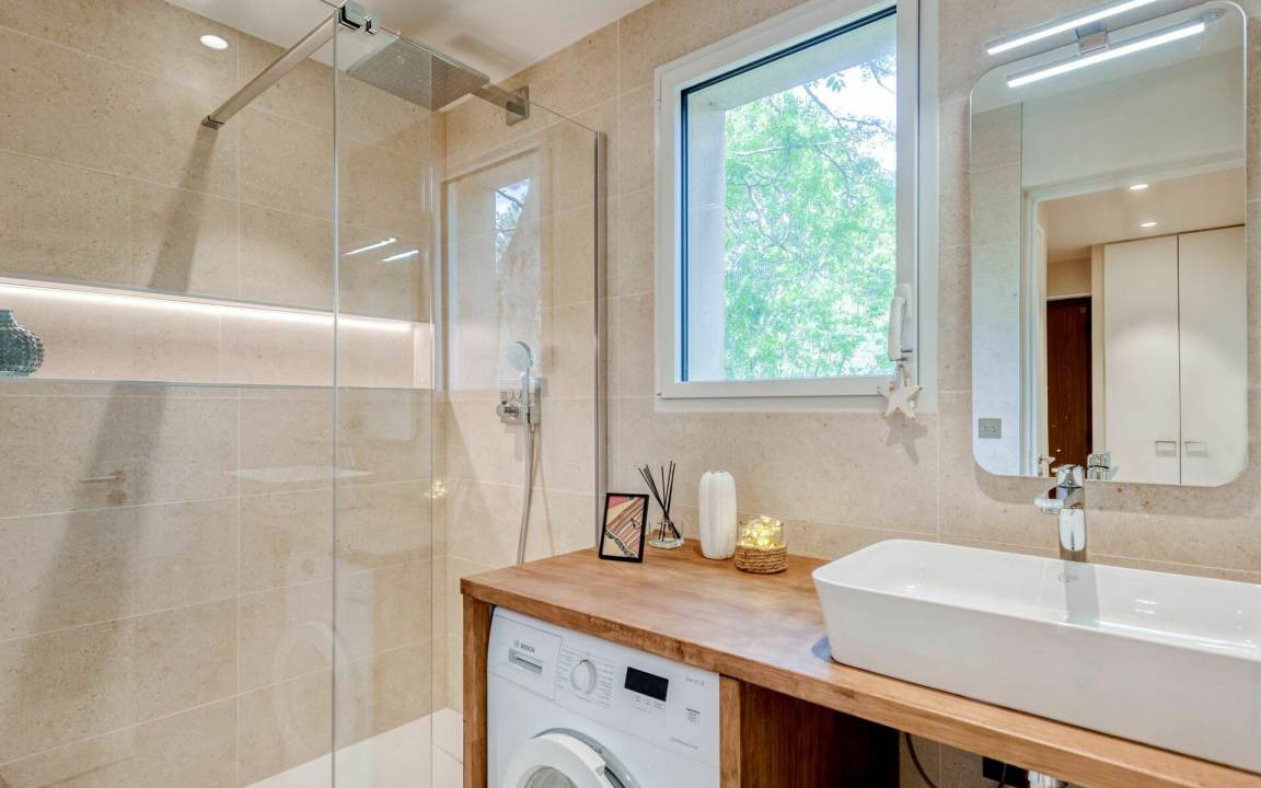 Photo of Bathroom in Carnac