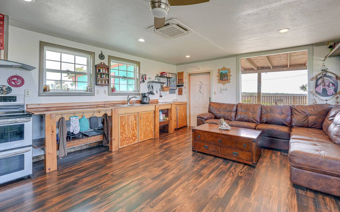 Photo of Livingroom in Perry