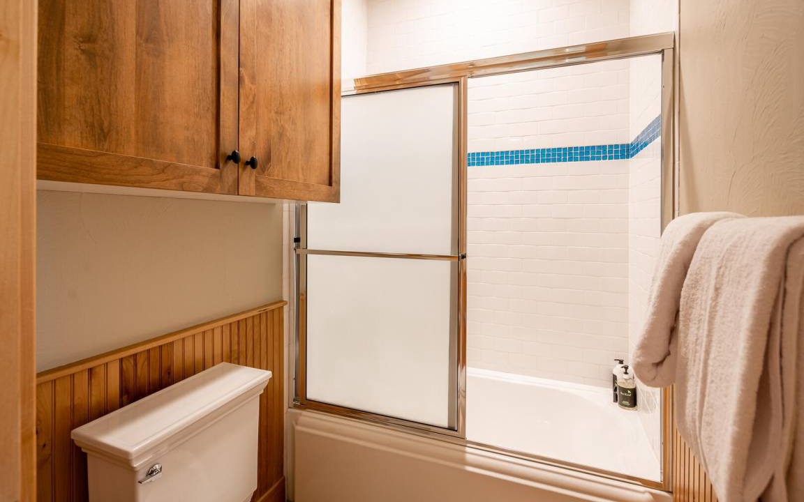 Photo of Bathroom in Saddle Ridge