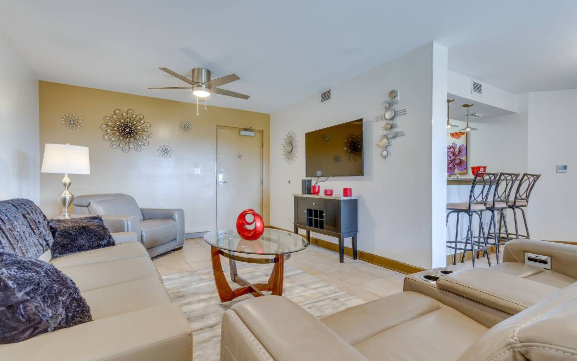 Photo of Livingroom in Pensacola Beach