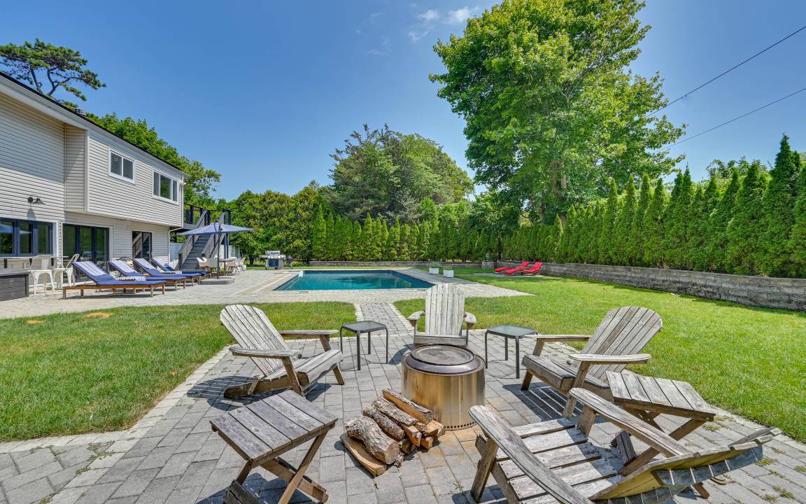 Photo of Others in Hampton Bays
