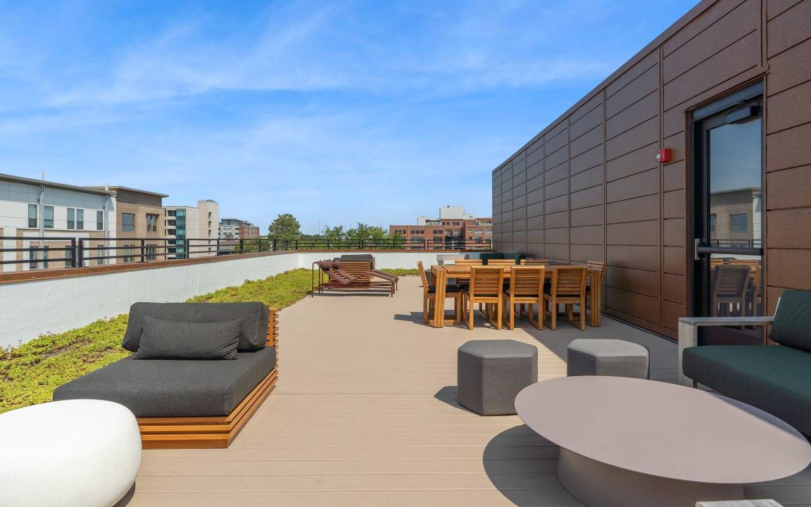 Photo of Patio Balcony in Lockerbie Square