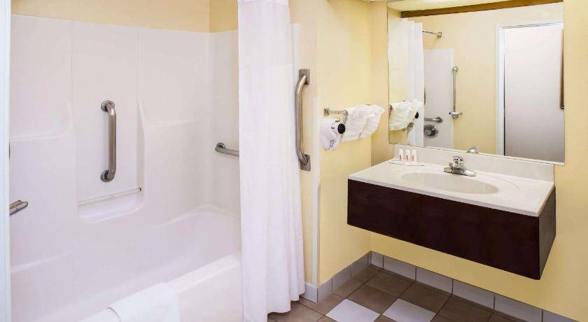 Photo of Bathroom in Harvey
