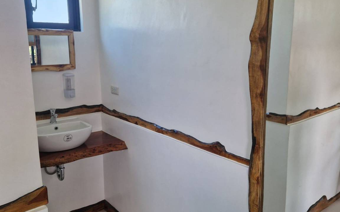 Photo of Bathroom in Basdiot