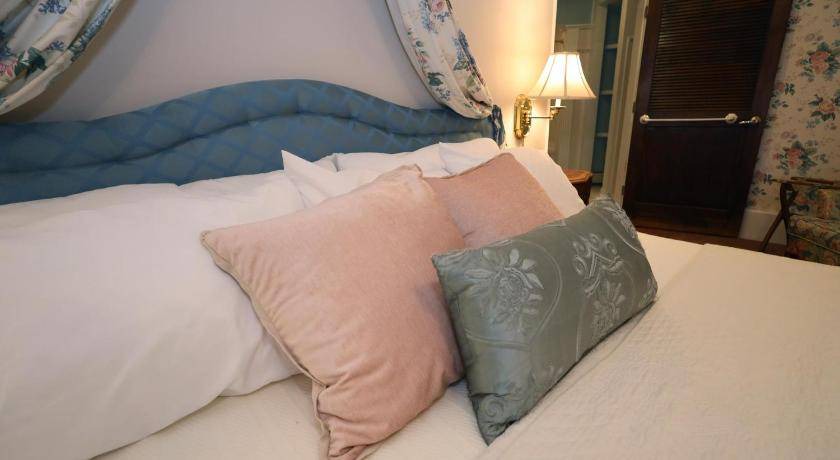 Photo of Bedroom in Wellesley Island