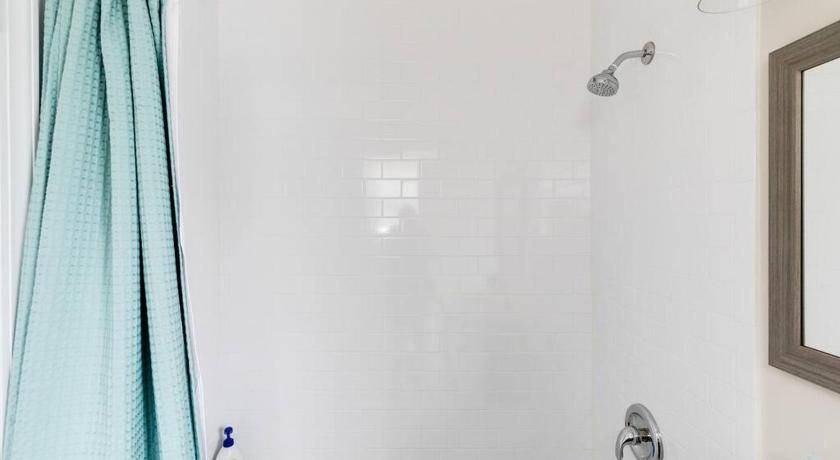 Photo of Bathroom in Mosby