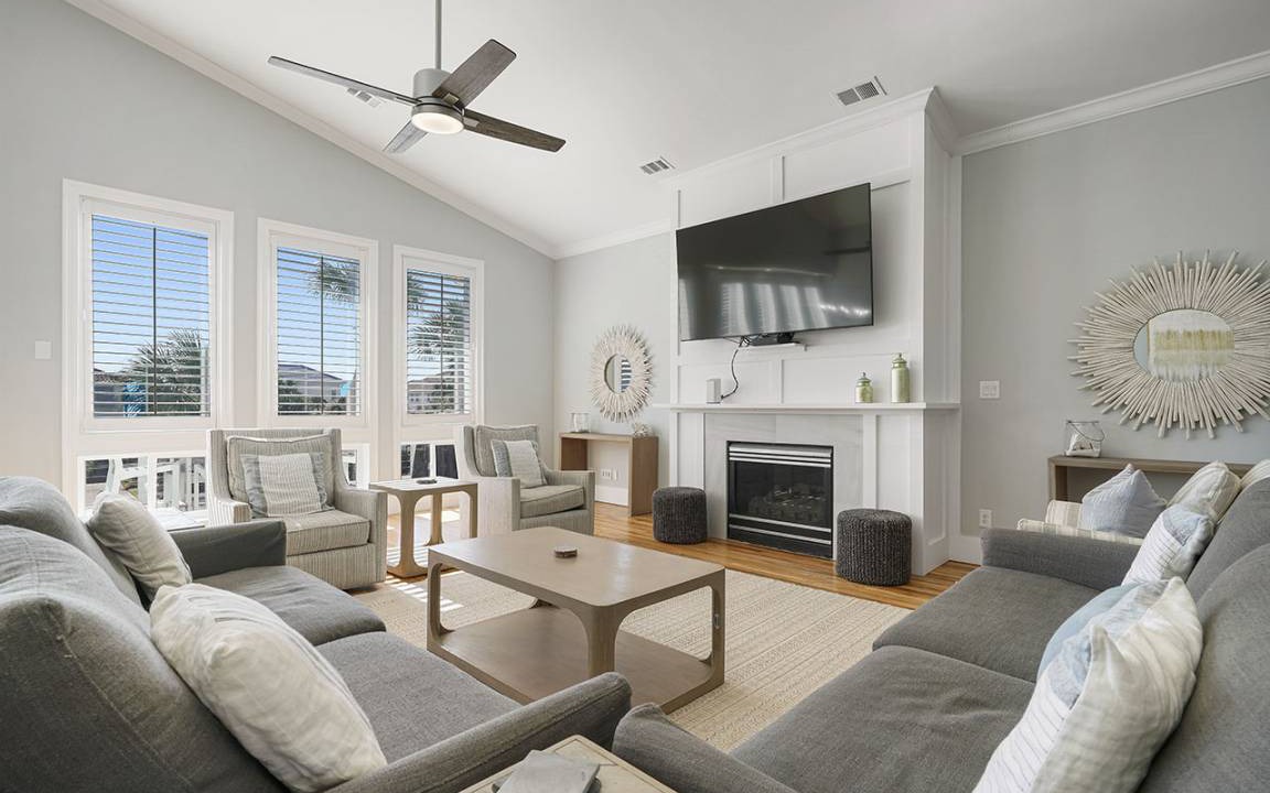 Photo of Livingroom in Crystal Shores