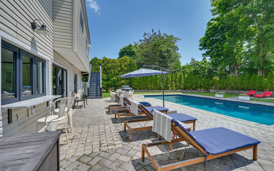 Photo of Others in Hampton Bays