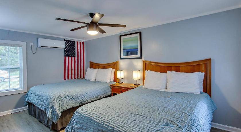 Photo of Bedroom in Panacea