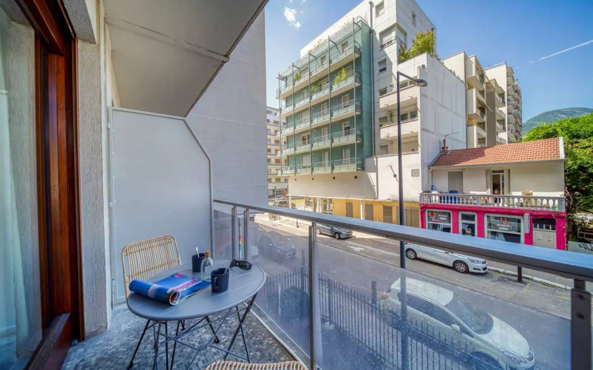 Photo of Patio Balcony in Quartier Exposition-Bajatiere