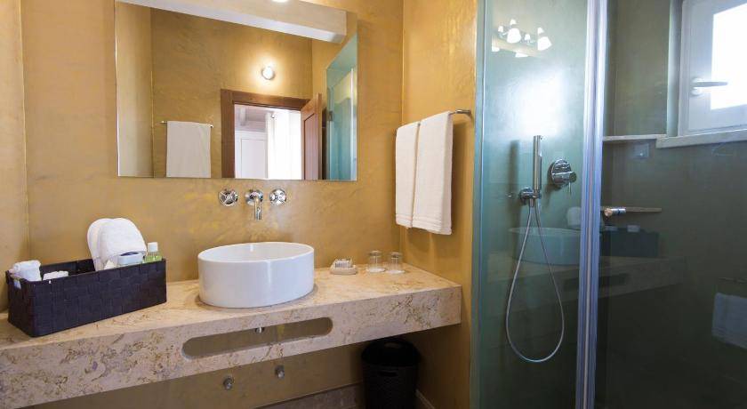 Photo of Bathroom in Vila Nova de Milfontes