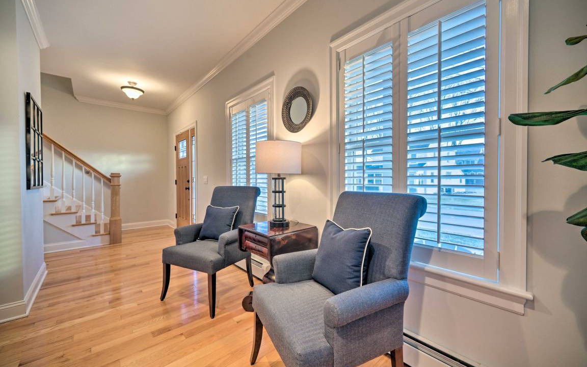Photo of Livingroom in Saratoga Springs