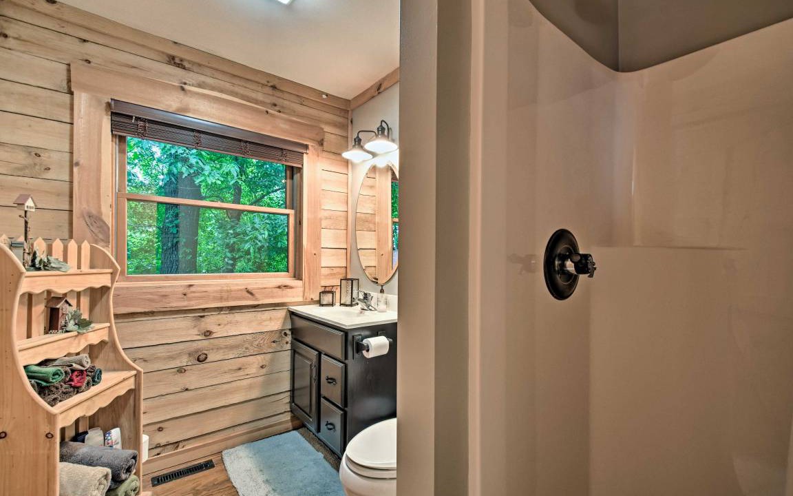 Photo of Bathroom in Shipshewana