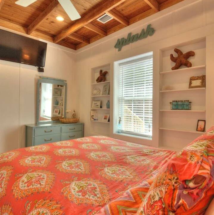 Photo of Bedroom in Laguna Beach Estates