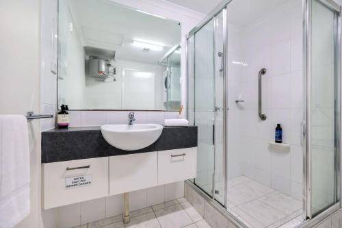 Photo of Bathroom in Cullen Bay