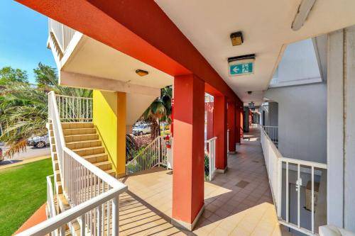 Photo of Patio Balcony in Cullen Bay