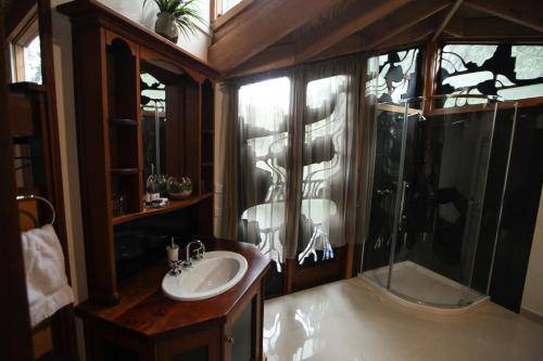 Photo of Bathroom in Halls Gap