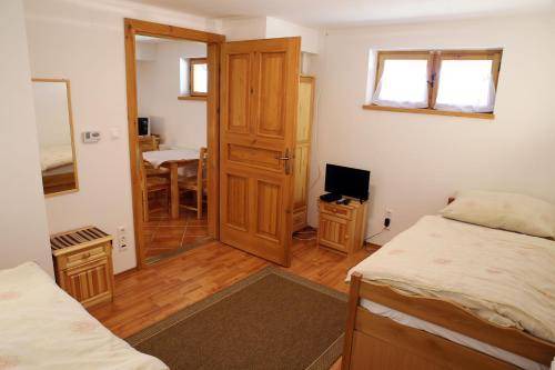 Photo of Bedroom in Garab