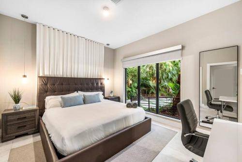 Photo of Bedroom in Northeast Coconut Grove