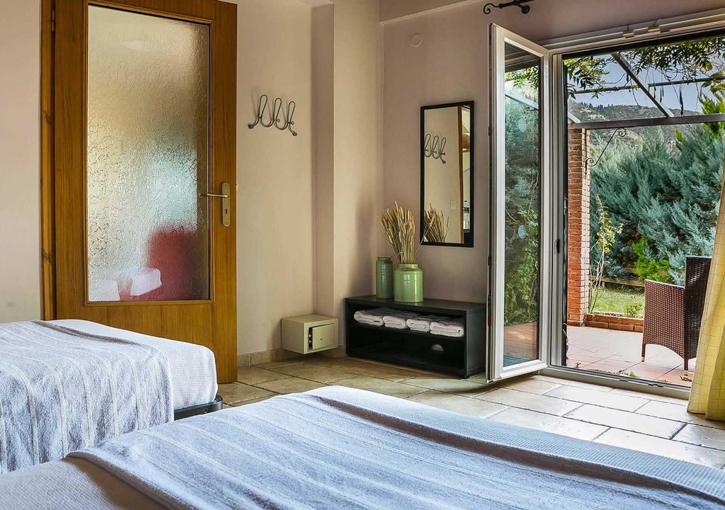Photo of Bedroom in Mikros Gialos