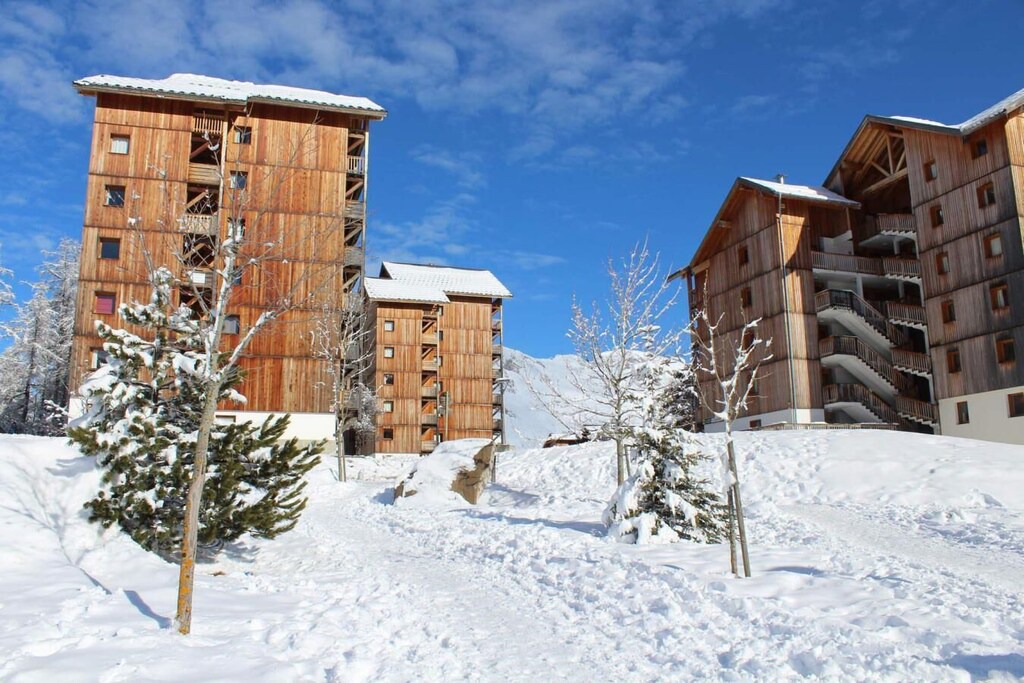 Photo of Buildings in Saint-Etienne-en-Devoluy