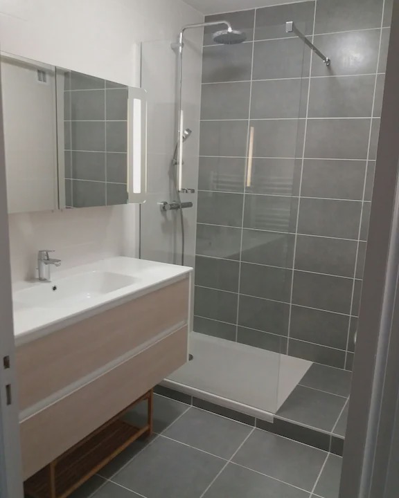 Photo of Bathroom in Sainte-Maxime City Centre