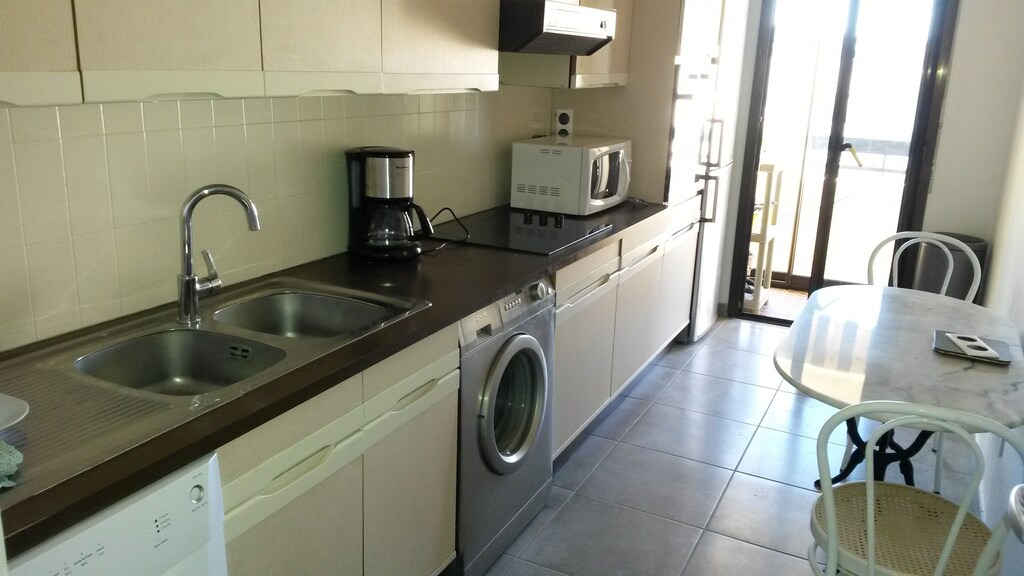 Photo of Kitchen in Sainte-Maxime City Centre