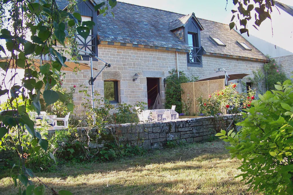 Photo of Buildings in Larmor-Baden