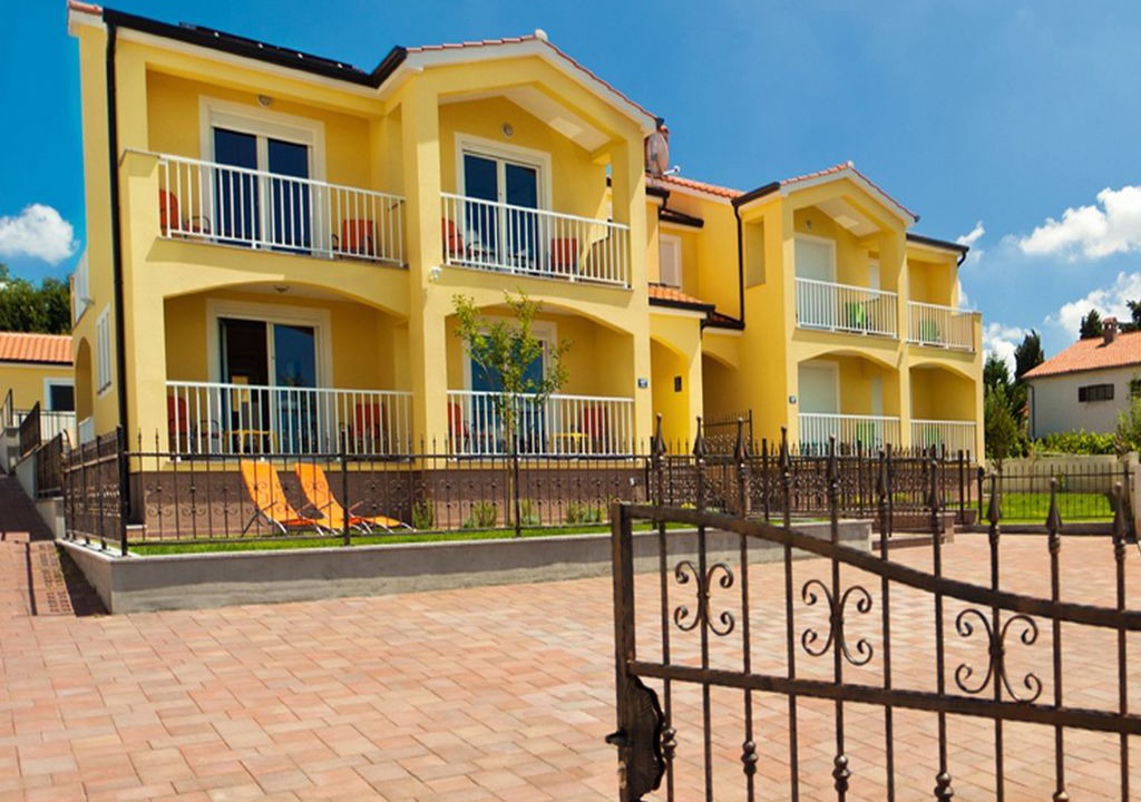 Photo of Buildings in Baderna