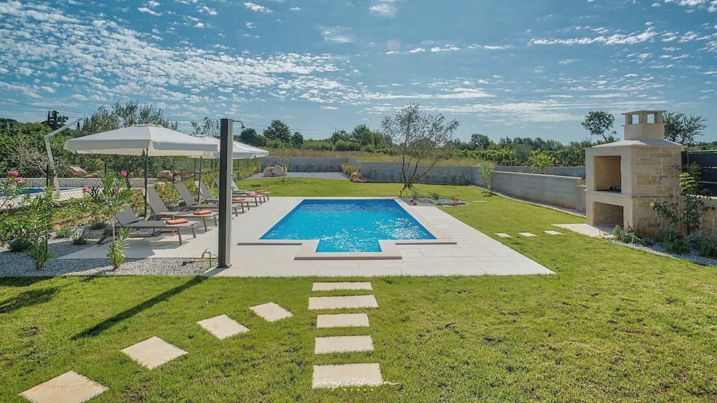 Photo of Outdoor in Labinci