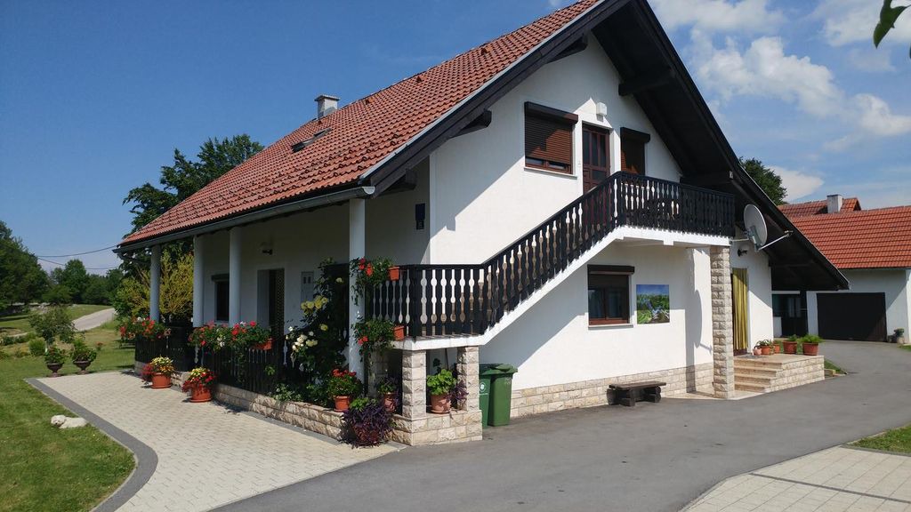 Photo of Buildings in Smoljanac
