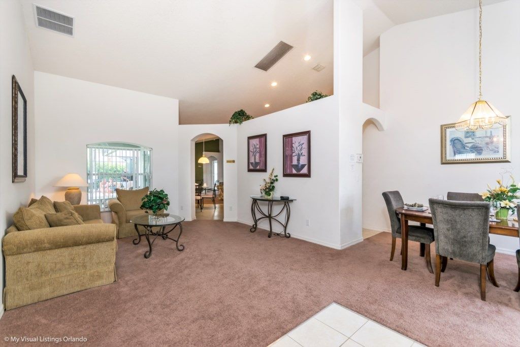 Photo of Livingroom in Orange Tree