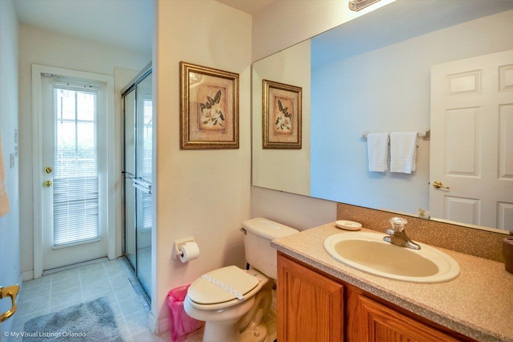 Photo of Bathroom in Orange Tree