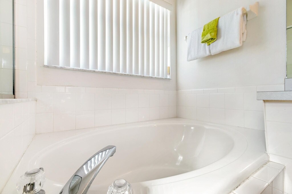 Photo of Bathroom in Esprit