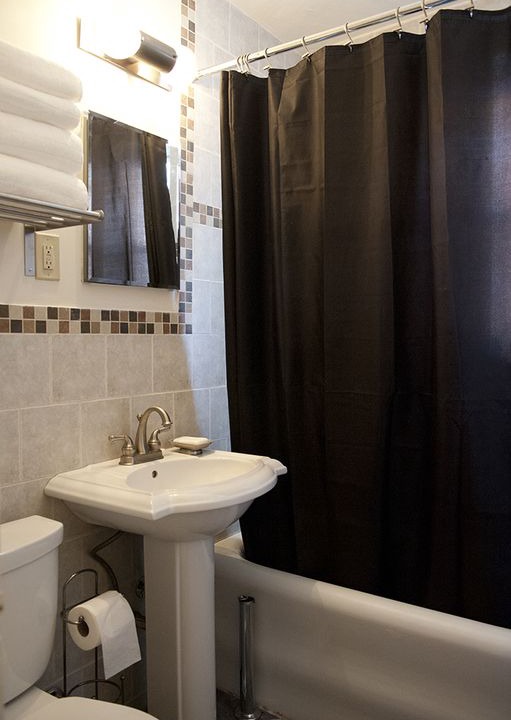 Photo of Bathroom in Carroll Gardens