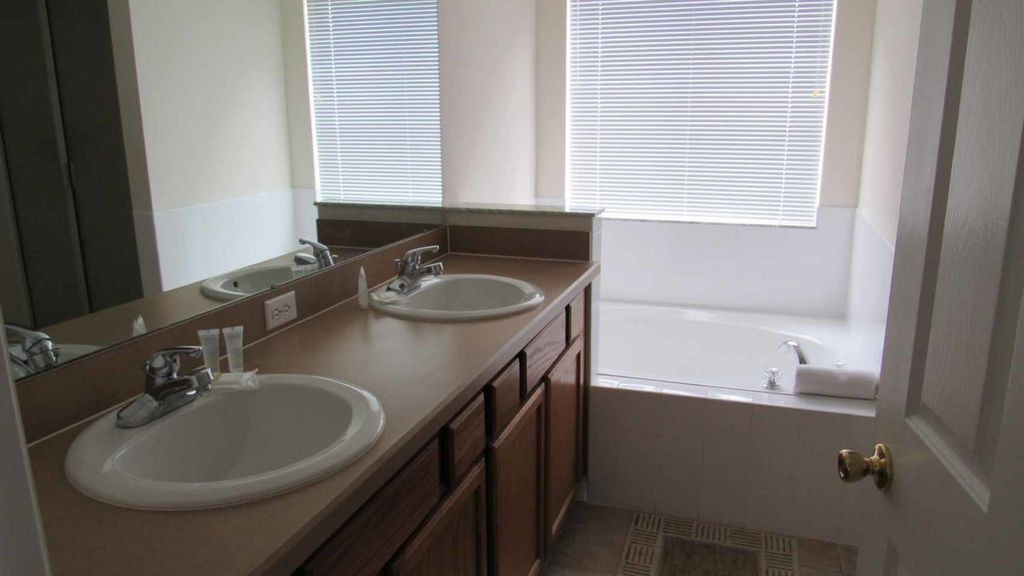 Photo of Bathroom in Lake Wilson Preserve