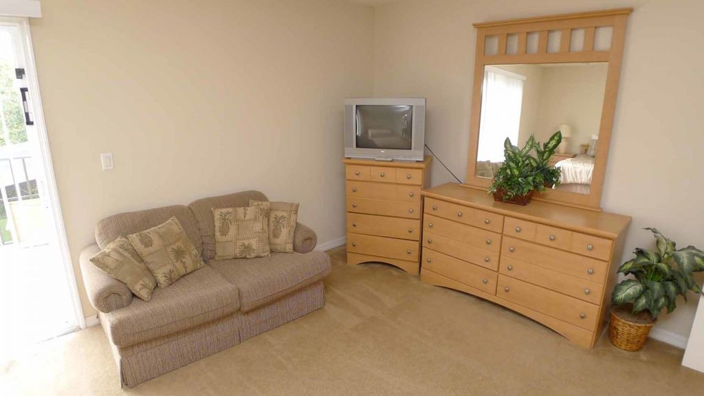 Photo of Livingroom in Lake Wilson Preserve