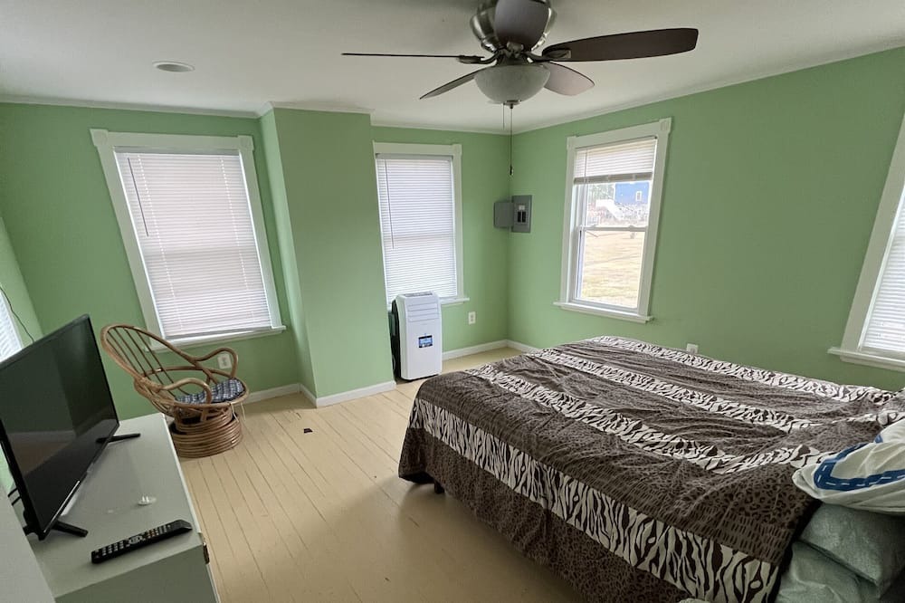 Photo of Bedroom in Piney Point