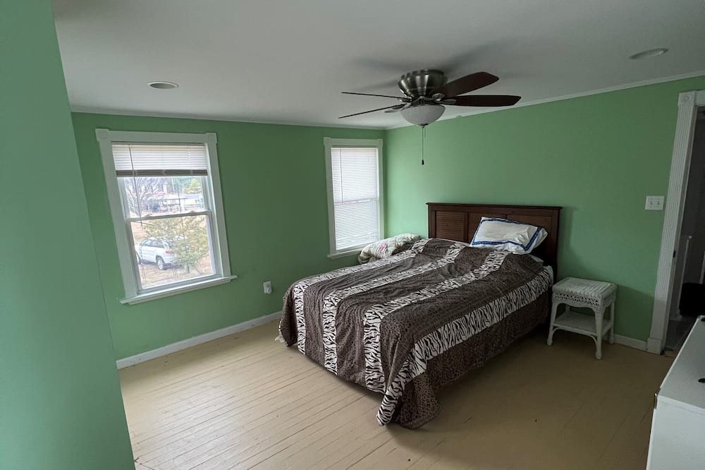 Photo of Bedroom in Piney Point