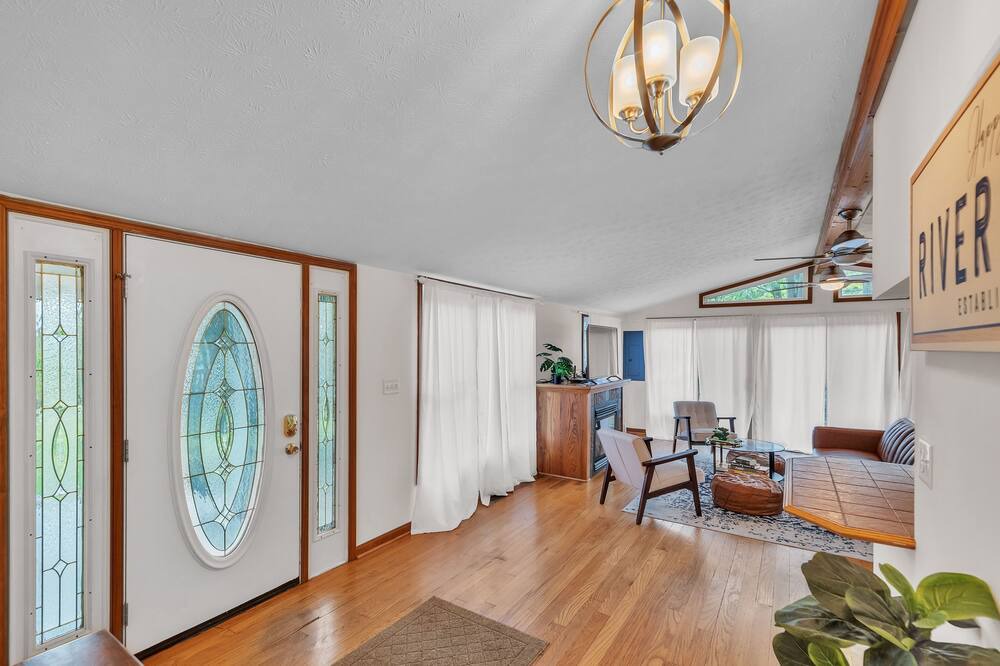 Photo of Livingroom in Fishers Hill